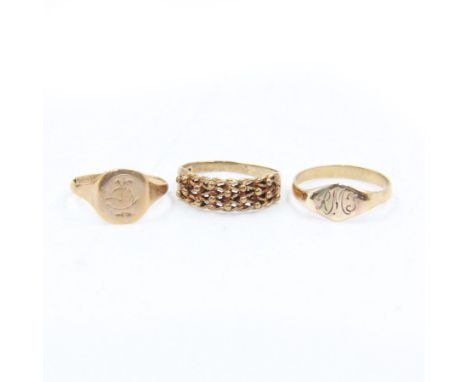 9ct gold keeper ring, hallmarked and two 9ct gold signet rings, both engraved with initialsCondition Report:Rings approx 5.6 