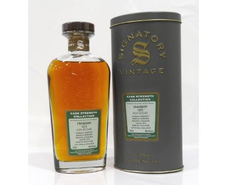 CRAIGDUFF 32YO - 1972
This is a strange and mysterious dram...The story is that there was an experimental run of peated spiri