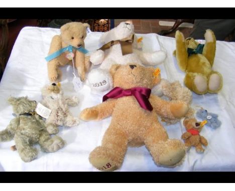 A collection of Steiff and other collectable bears