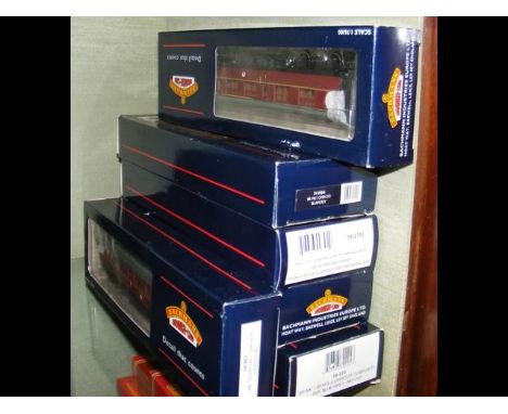 Six boxed Bachmann carriagesCONDITION REPORTas per images