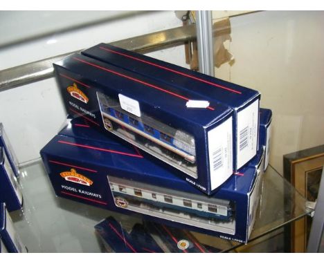 Six boxed Bachmann carriages CONDITION REPORTas per images