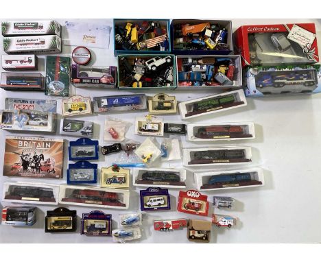 A collection of approx 87 boxed and unboxed Die-cast model cars, trains, lorries and trailers. Manufactures to include Corgi,