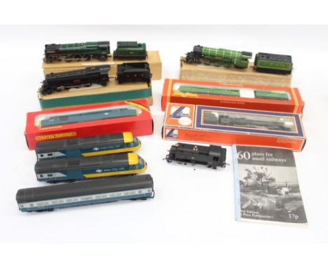 Railway Hornby SR Battle of Britain locomotive 'Spitfire' R374, BR Loco Co-Co diesel R751 Lima King George V loco and tender 