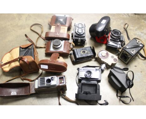 Quantity of vintage cameras - including 1950s MPP Microcord TLR, Brown Gloria, Praktica Super TL, Kodak VP, Bell &amp; Howell