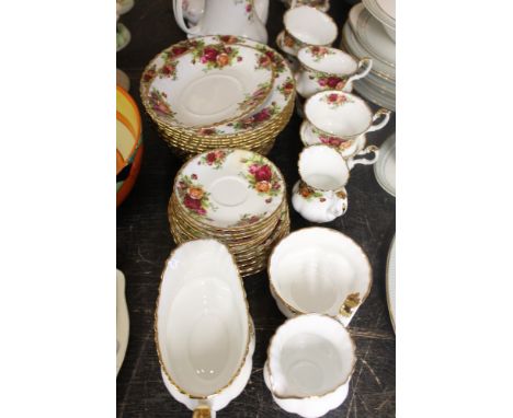 Royal Albert Old Country Roses tea and dinner service (63 pieces)