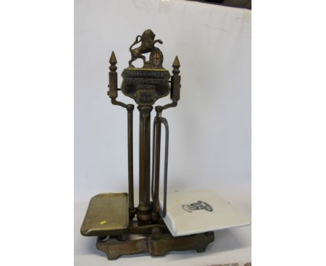 Set of Victorian Smithfield Market scales with brass-coated frame, surmounted by a lion holding a shield and signed - Herbert