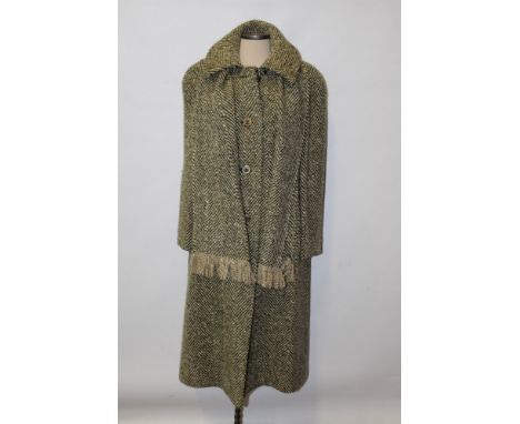 Vintage Aquascutum ladies' green tweed coat - classic design with matching scarf, size 14