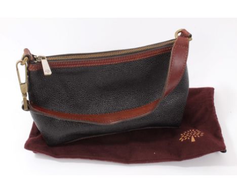 Authentic Mulberry pouchette handbag in black scotch grain (pre-owned), with Mulberry dust bag