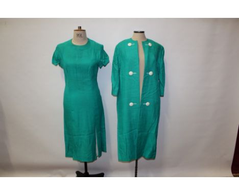 Late 1950s / early 1960s vintage designer Rhona Ray for Richards - sea-green and white linen shift dress with inset white ple