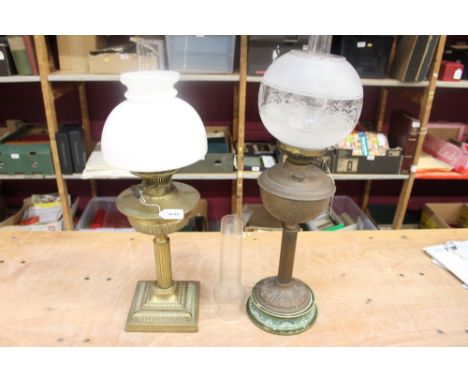 Late 19th / early 20th century oil lamp with Evered No. 4 Duplex burner, brass oil reservoir and white glass mushroom shade w