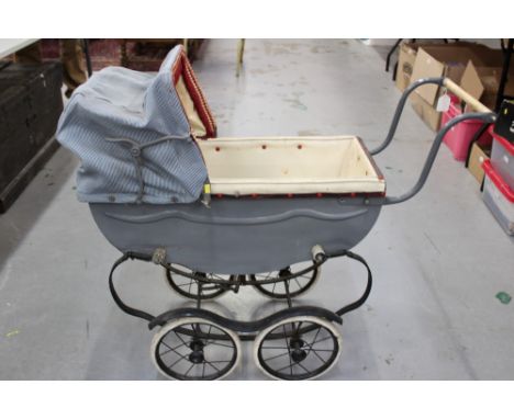 Vintage Dolls' Pram