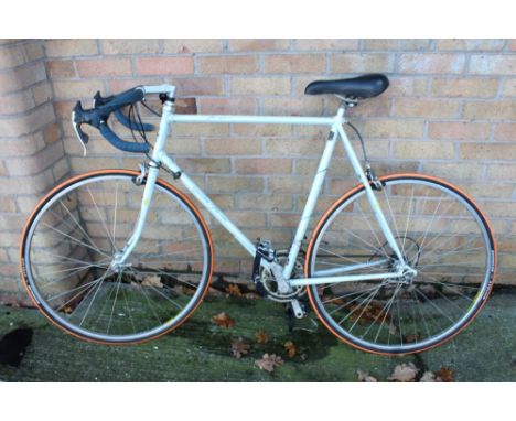 Vintage Carlton gentlemen's sixteen-speed Campagnolo gear set racing bicycle  CONDITION REPORT Frame height - 23" / 59cm and 