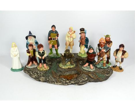 A set of twelve Wedgwood Lord of the Rings plates. (12)
