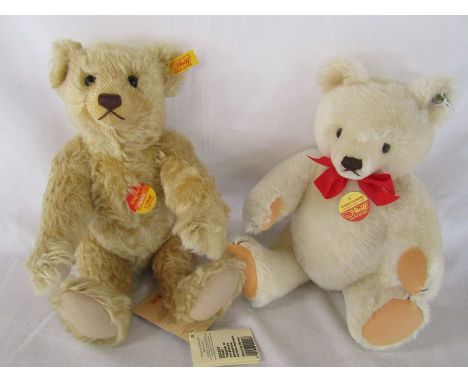 2 Steiff teddy bears - collectors edition 1982 H 35 cm and Classic with growler H 35 cm