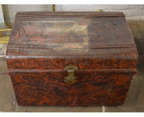 Early 20th century tin trunk with wood effect paint work L 76cm, D 52cm Ht 50cm