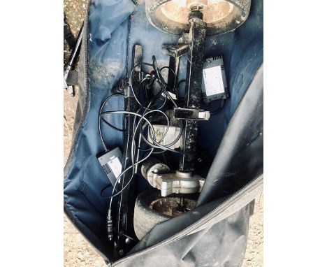 2 electric golf trolleys ( missing batteries) and one manual one ( 3 in lot )