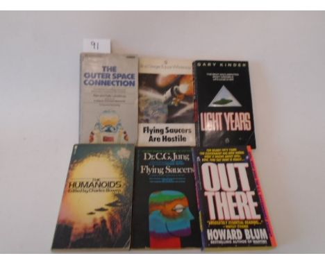 6 Books 'The outer space connection' - Alan and Sally Landsburg, ' Flying saucers are hostile' - Brad Steiger and Joan Whrite