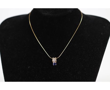  18k Gold Necklace with Sapphire and Diamond Pendant - Sizes: L ferme= 200mm - Weight (K): 0,009kg - Condition: at first glan