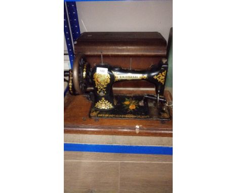 VINTAGE MANUAL  UNIVERSAL SEWING MACHINE