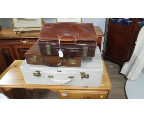 VINTAGE SUITCASES X 3 & VINTAGE LEATHER FOLDER
