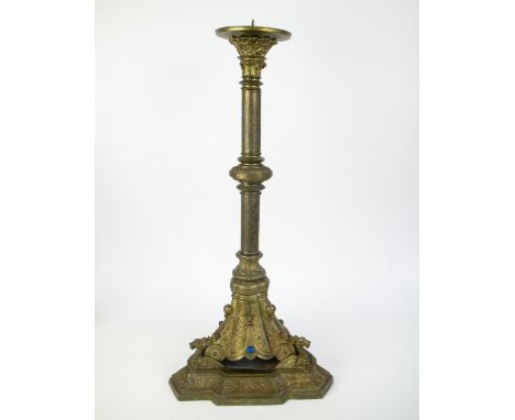 Neo Gothic candlestick Een Neogotische kandelaar. H 81 cm