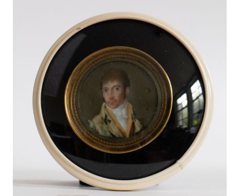 Jan Malpé (1764-1818) A miniature portrait of a gentleman, signed. Een miniatuur portret van een gentleman. Gesigneerd. Dia 5