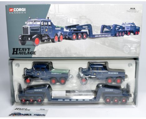 Corgi 1/50 diecast model truck issue comprising No. 17701 Scammell Constructor Set in the livery of Pickfords. Appears excell