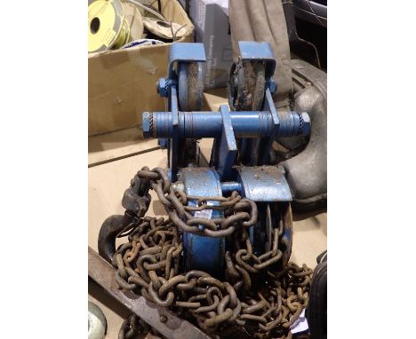0.5 tonne engine hoist. Not available for in-house P&amp;P 
