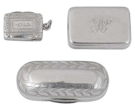 George III silver snuff box and two vinaigrettes first Birmingham, 1809, Samuel Pemberton, of rounded oblong form with rounde