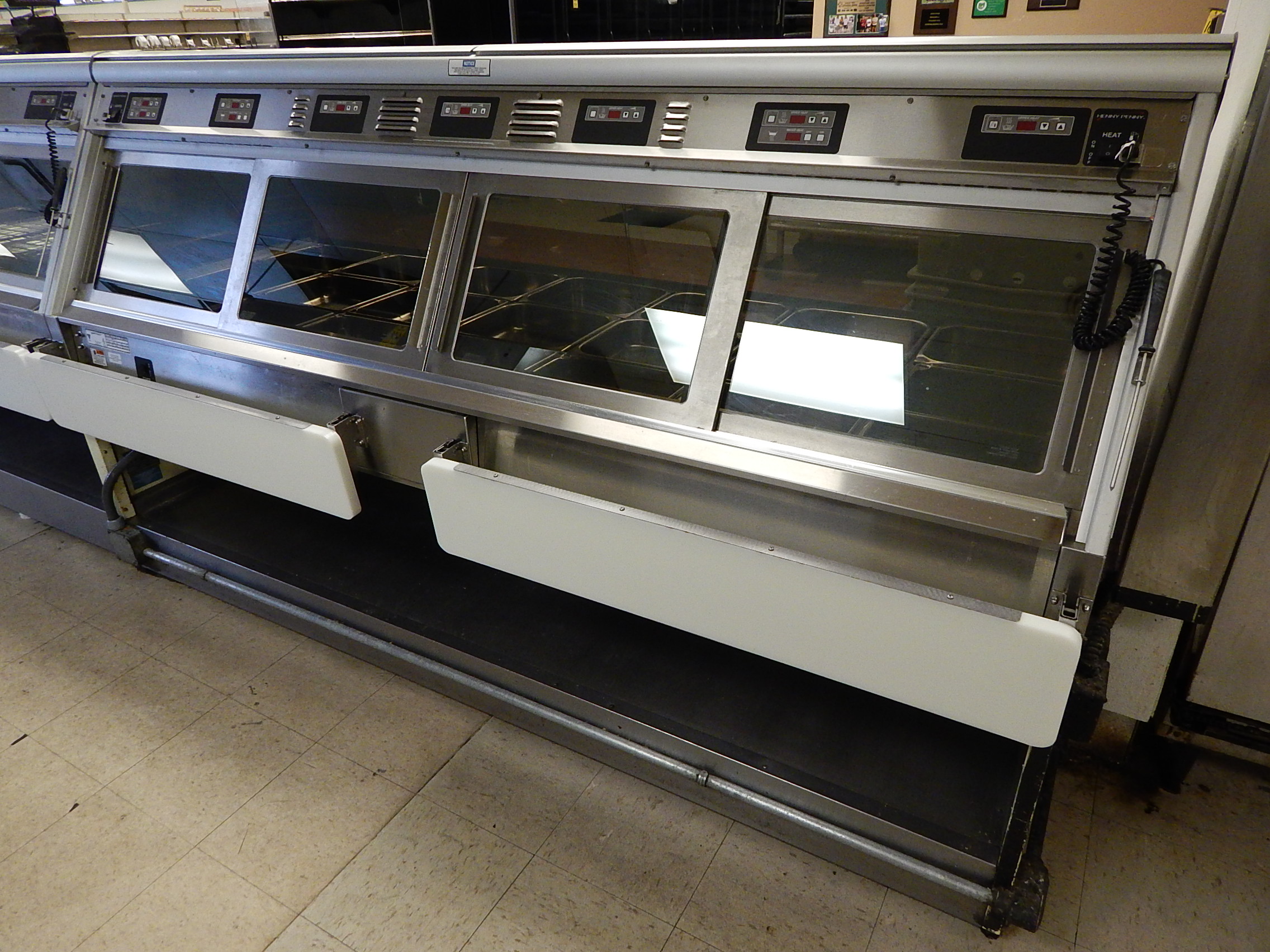 Henny Penny Model HMR107 Hot Food, Slant Front Display Case, 8'