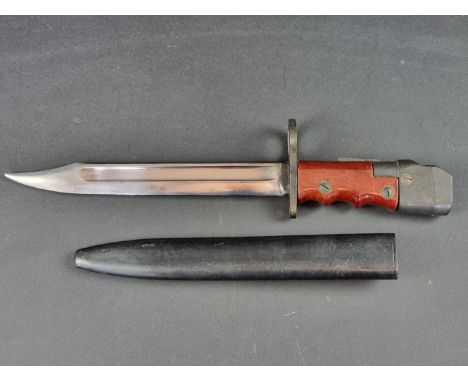 A rare 1940s British military No.7 Mk1 Land Service bayonet and scabbard, for the Mk V sub machine gun or&nbsp;No.4 rifle, st