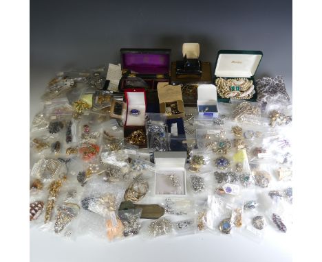 A very large quantity of Vintage Costume Jewellery, including Sarah Coventry, Miracle, Hollywood, Exquisite, Monet etc., (a l