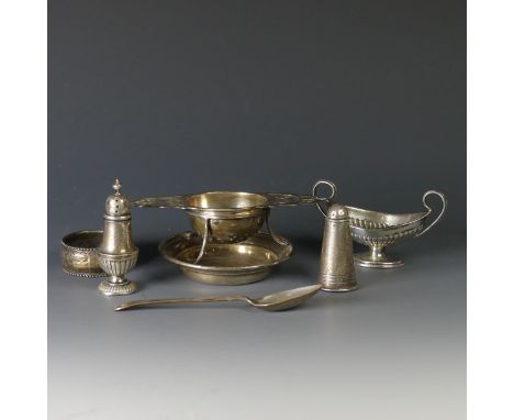 An Elizabeth II silver Strainer and Stand, by&nbsp;Walker &amp; Hall, hallmarked Sheffield, 1955, pattern no. 53559, with two