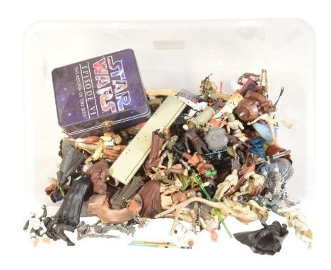 Star Wars - a large collection of assorted Kenner and Hasbro Star Wars action figures - late 1990s to mid-2000s. Mostly prequ