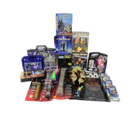 Star Wars - a large collection of assorted 1990s / 2000s Star Wars merchandise, memorabilia and other items. Includes: Darth 