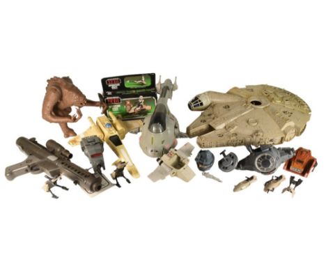 Star Wars - a collection of assorted vintage Kenner / Palitoy made playsets. Includes: Millennium Falcon, Slave I, Speeder Bi