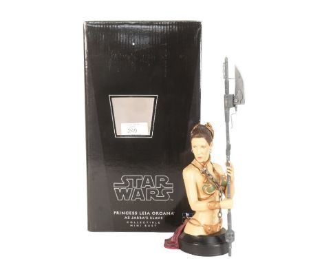 Star Wars - Gentle Giant - 2010 Gentle Giant made limited edition Collectible Mini Bust of Princess Leia Organa as Jabba's Sl