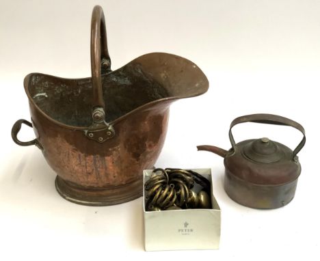 A copper helmet coal scuttle, 43cmH to top of handle, together with a copper kettle and various brass hardware, doorknobs and