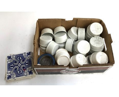 Approx. 28 white ceramic ramekins 
