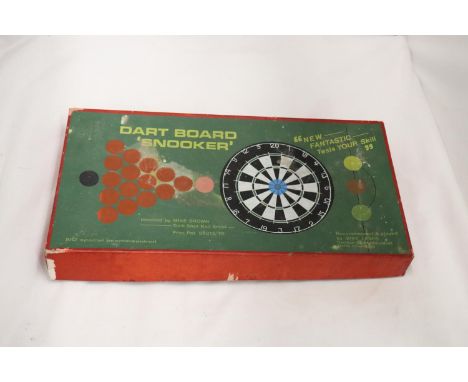 A RARE VINTAGE BOXED DART BOARD SNOOKER GAME 