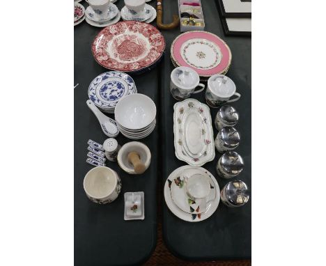 VARIOUS CERAMICS TO INCLUDE ROYAL WORCESTER EGG CODDLERS. 