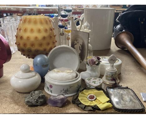 VARIOUS ITEMS TO INCLUDE A LARGE GLASS GOBLET VASE, A GLASS THERMOMETER, CERAMIC ITEMS, LABOUR MEDAL ETC 