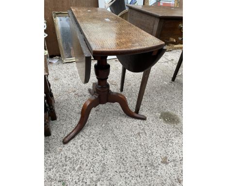 AN OAK GEORGE III DROP-LEAF TRIPOD TABLE, 30" DIAMETER 