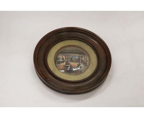 A VINTAGE PRATT WARE LID DEPICTING THE ROOM THAT SHAKESPEARE WAS BORN IN, MOUNTED IN A MAHOGANY FRAME 