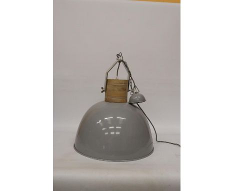 A RETRO STYLE LIBRA INDUSTRIAL GREY ENAMEL LIGHT FITTING 