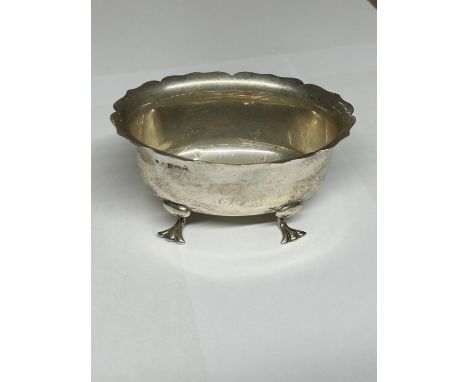 A HALLMARKED BIRMINGHAM SILVER SUGAR BOWL WEIGHT 84.30 GRAMS 