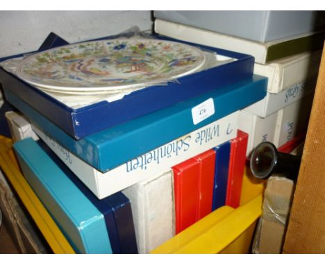 Large quantity of various boxed Limited Edition plates to include: Royal Worcester, Hornsea, Spode etc