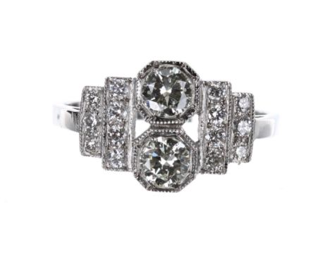 Attractive platinum diamond dress ring in the Art Deco style, with round brilliant-cut diamonds in a stepped setting, 0.80ct 