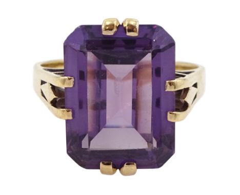 Gold single stone emerald cut synthetic alexandrite ringCondition Report:Approx 6.35gm, tested 13ct, size R