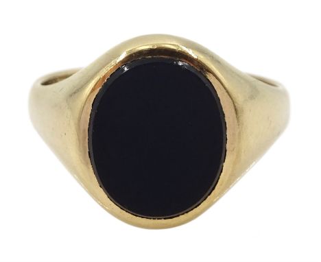 9ct gold black onyx signet ring, London 1966Condition Report:Approx 4.05gm, size R